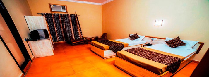 1747/Hotel Empire - Gandhidham 06.jpg